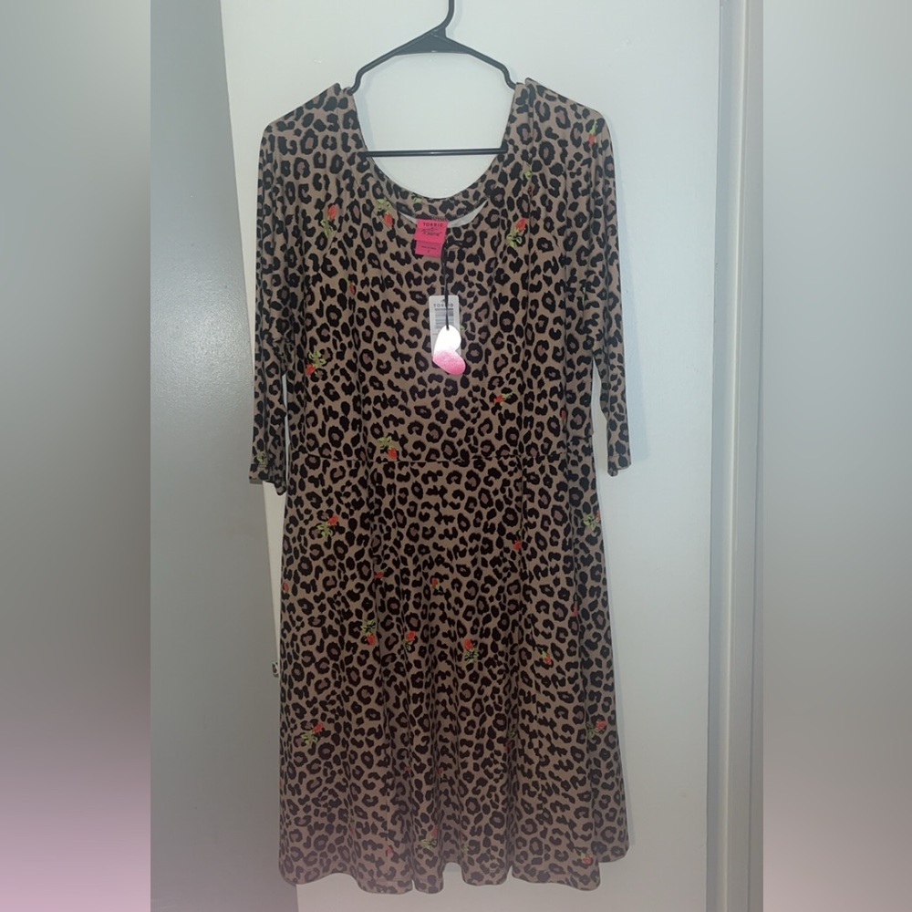 NWT BETSEY JOHNSON FOR TORRID LEOPARD ROSE DRESS SZ 2 (18-20)